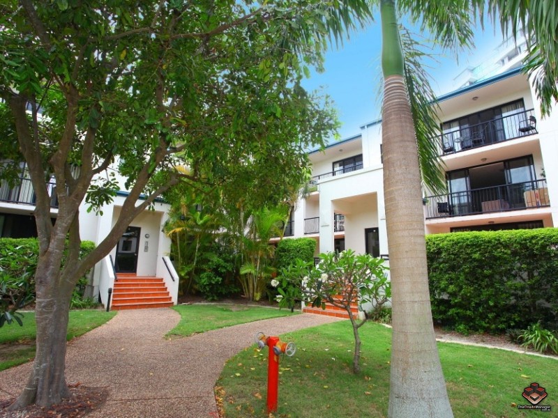 38 Labrador Street, Labrador QLD 4215