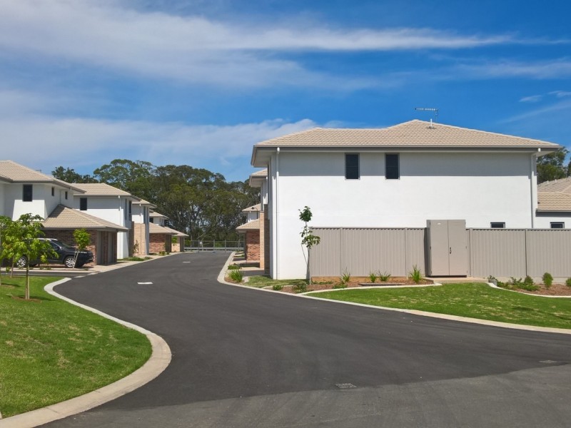 8 Whitehorse Road, Dakabin QLD 4503