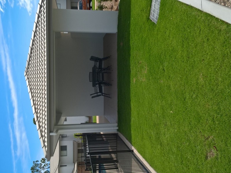 8 Whitehorse Road, Dakabin QLD 4503