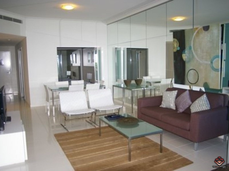 430 Marine Parade, Biggera Waters QLD 4216