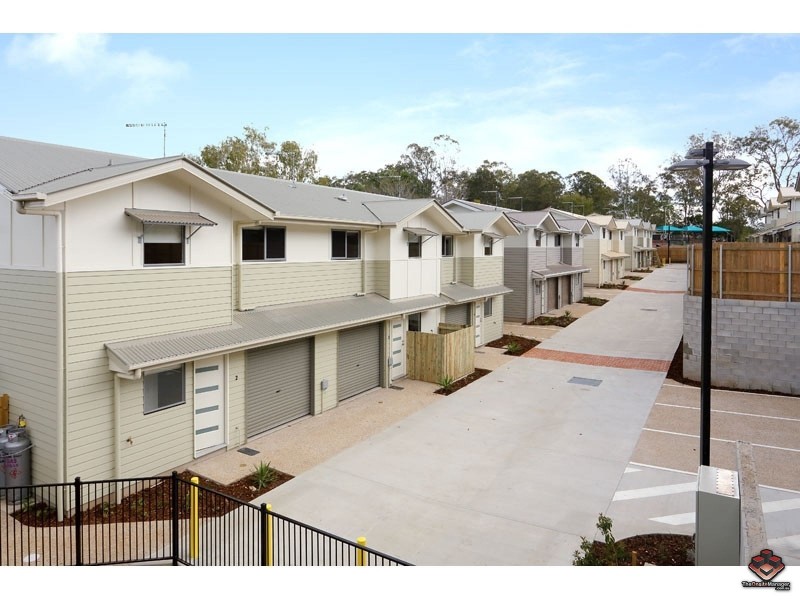 17 Armstrong Street, Petrie QLD 4502