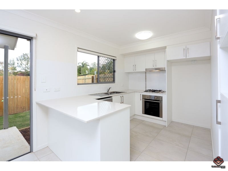 17 Armstrong Street, Petrie QLD 4502