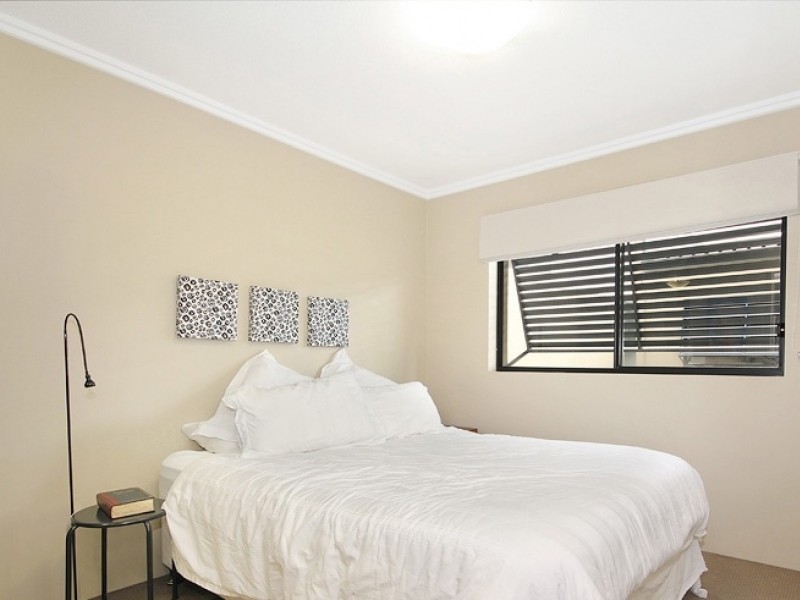 7 Helen Street, Teneriffe QLD 4005