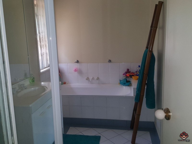 92 Guineas Creek Road, Currumbin Waters QLD 4223