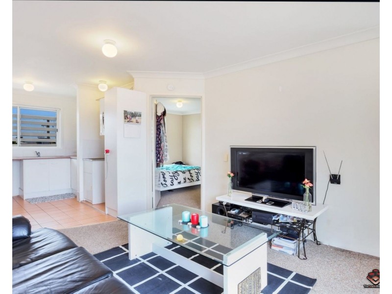 75 Bayview Street, Runaway Bay QLD 4216