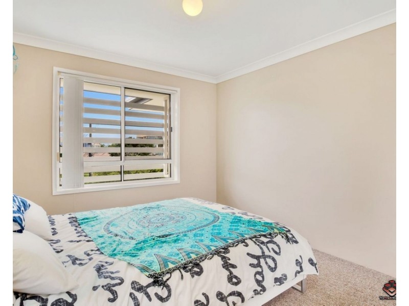 75 Bayview Street, Runaway Bay QLD 4216