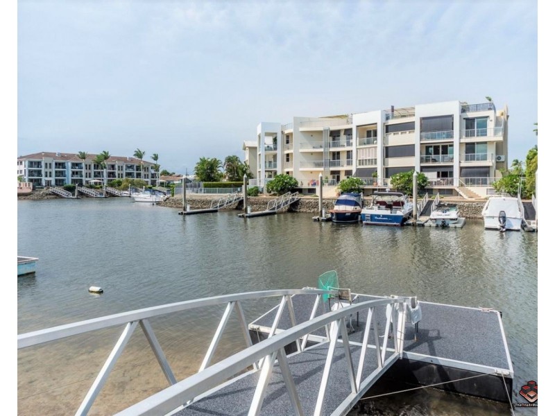 75 Bayview Street, Runaway Bay QLD 4216