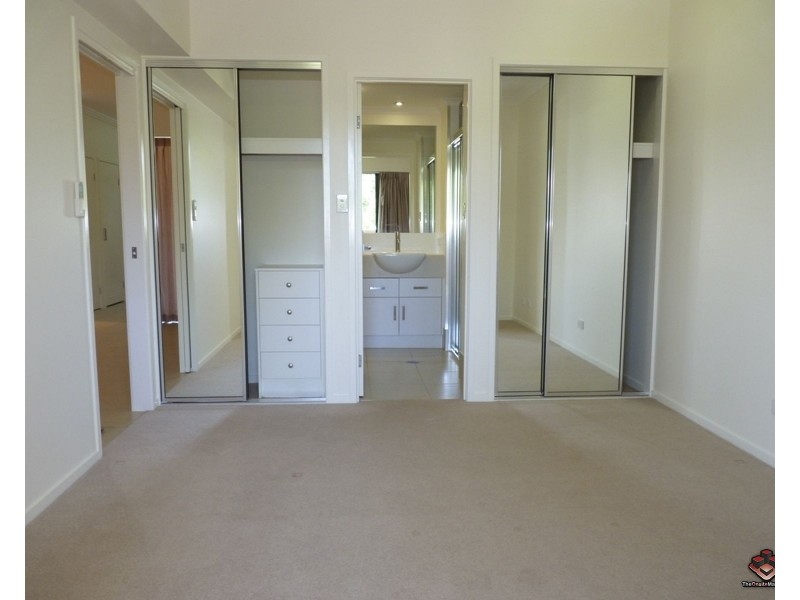 6-24 Henry Street, West End QLD 4810