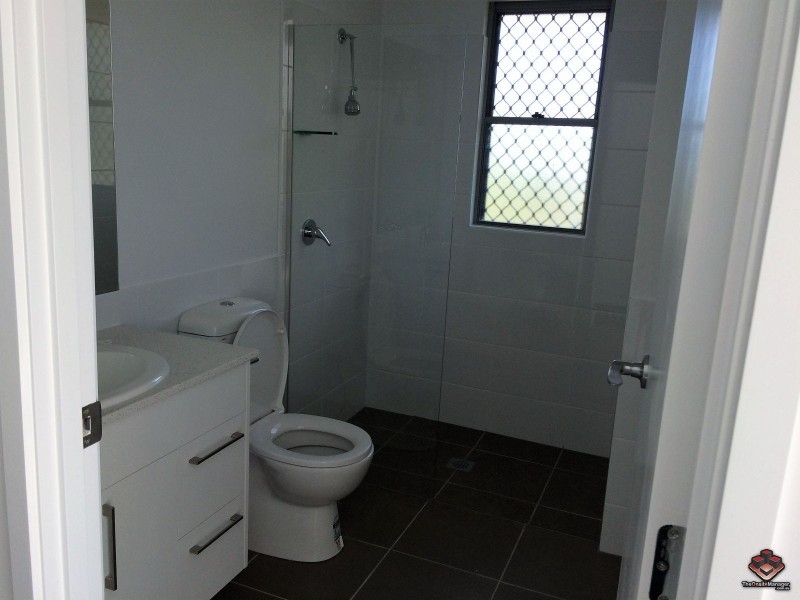 8 Whitehorse Road, Dakabin QLD 4503