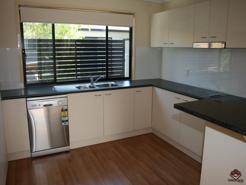 35 Harley Street, Labrador QLD 4215