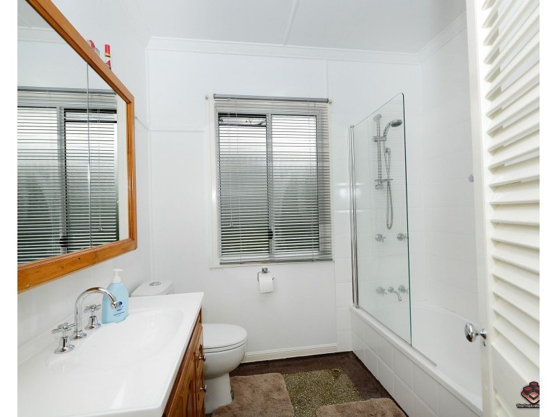 59 Brisbane Avenue, Camp Hill QLD 4152