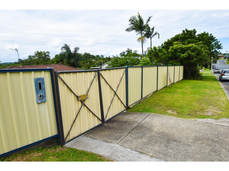 17 Plum Parade, Nerang QLD 4211