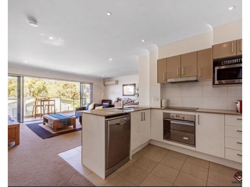 ID:3853476/28 CASTELLO CIRCUIT, Varsity Lakes QLD 4227