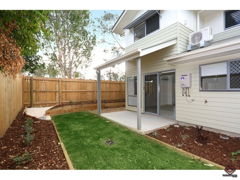 17 Armstrong Street, Petrie QLD 4502