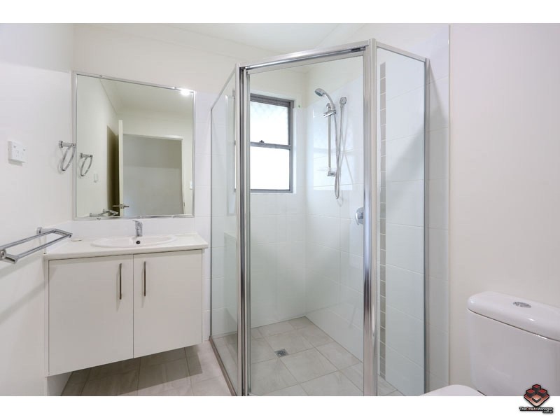 17 Armstrong Street, Petrie QLD 4502