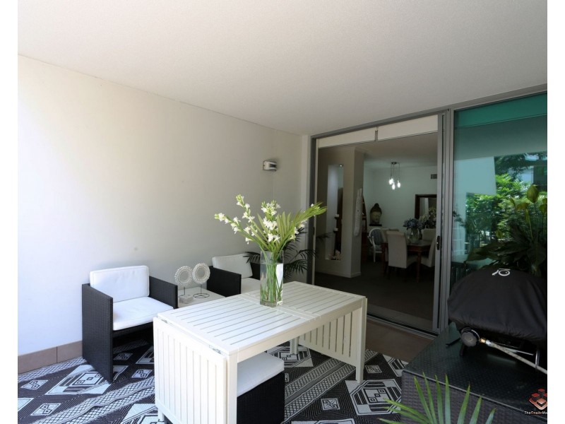 28 Bayview Street, Runaway Bay QLD 4216