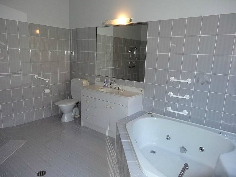 3 Clipper Court, Biggera Waters QLD 4216