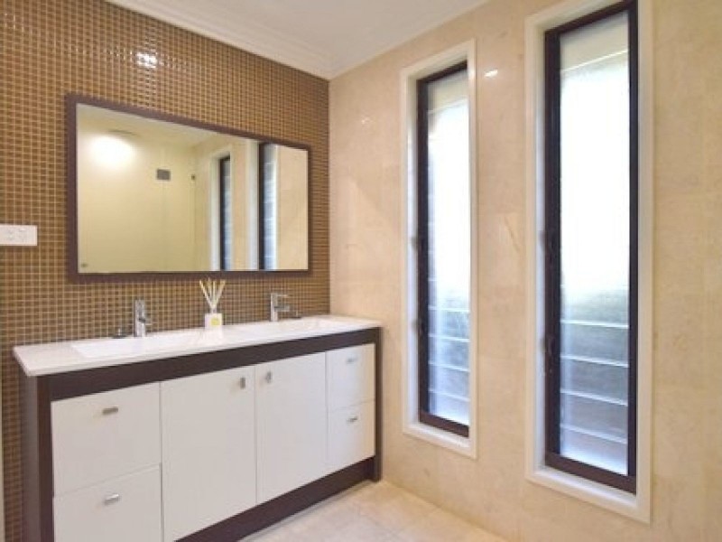 15 Mackay Close, Sorrento QLD 4217