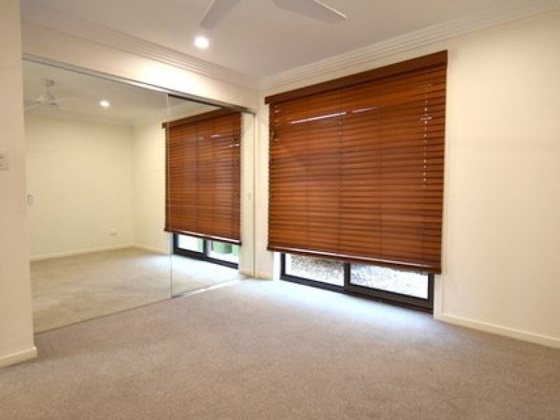 15 Mackay Close, Sorrento QLD 4217