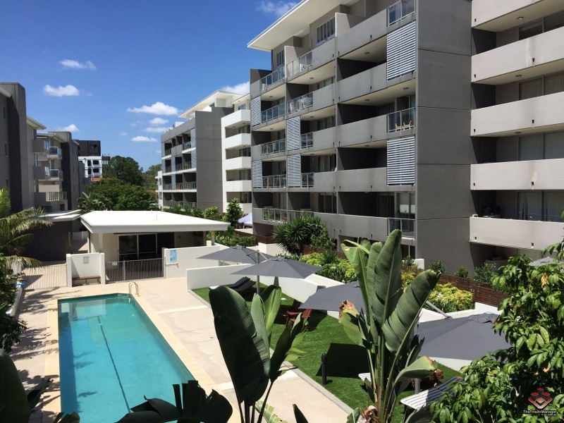 95 Clarence Road, Indooroopilly QLD 4068