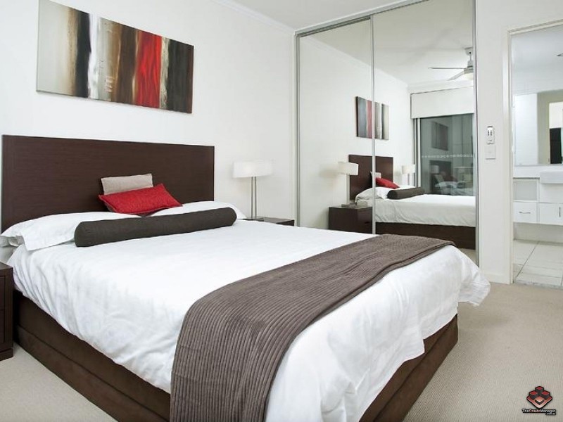 95 Clarence Road, Indooroopilly QLD 4068