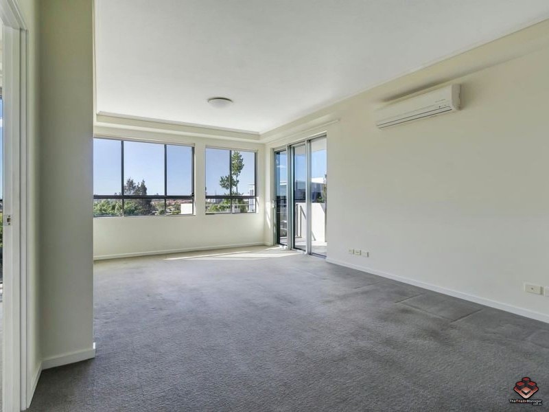 2 Riverwalk Avenue, Robina QLD 4226