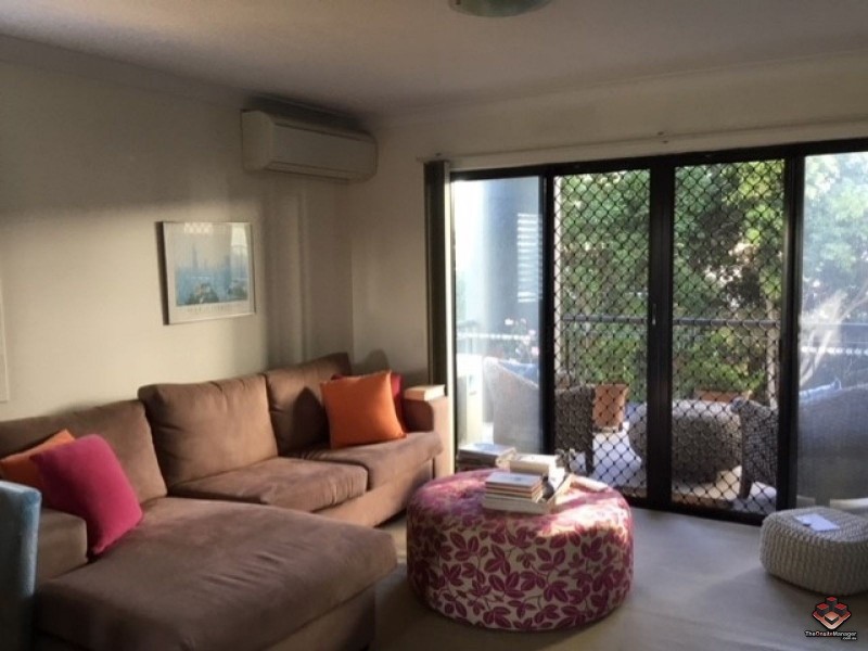 23/70 Norman Crescent, Norman Park QLD 4170