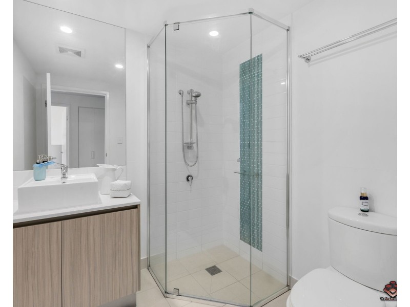 ID:3854411/42 Laver Drive, Robina QLD 4226