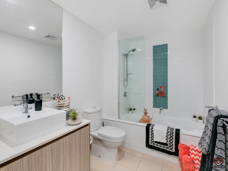 42 Laver Drive, Robina QLD 4226