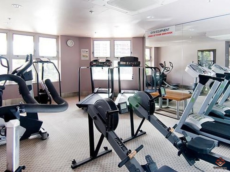 12 Commodore Drive, Paradise Waters QLD 4217