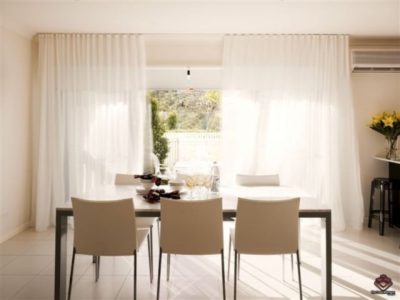 2 Inland Drive, Tugun QLD 4224