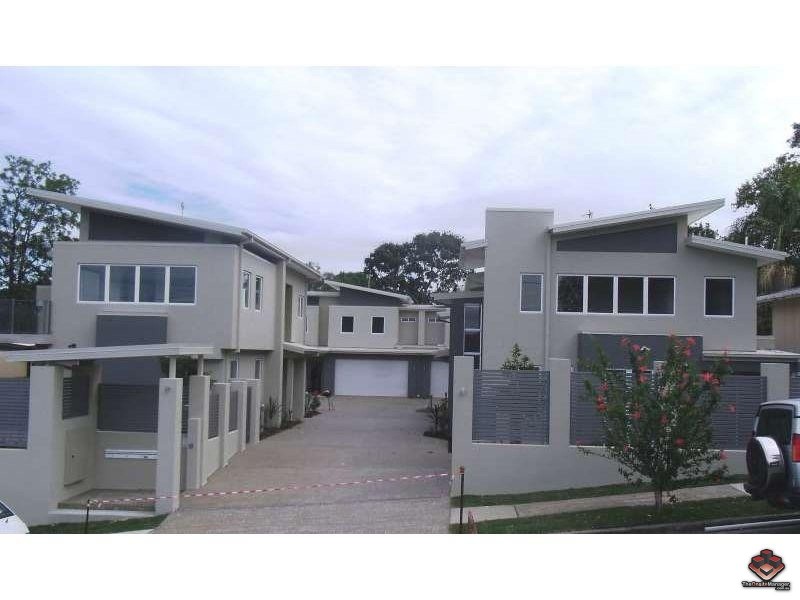 13 Chirn Crescent, Southport QLD 4215