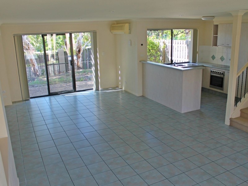 22/1 Secondary Street, Upper Coomera QLD 4209