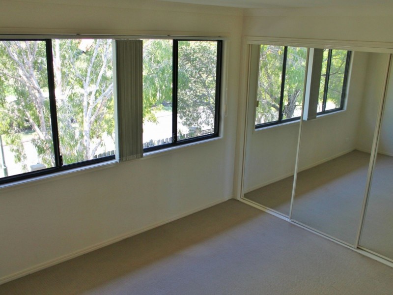 22/1 Secondary Street, Upper Coomera QLD 4209