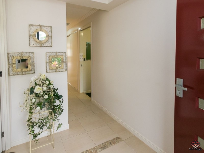 3 Satinwood Avenue, Urraween QLD 4655