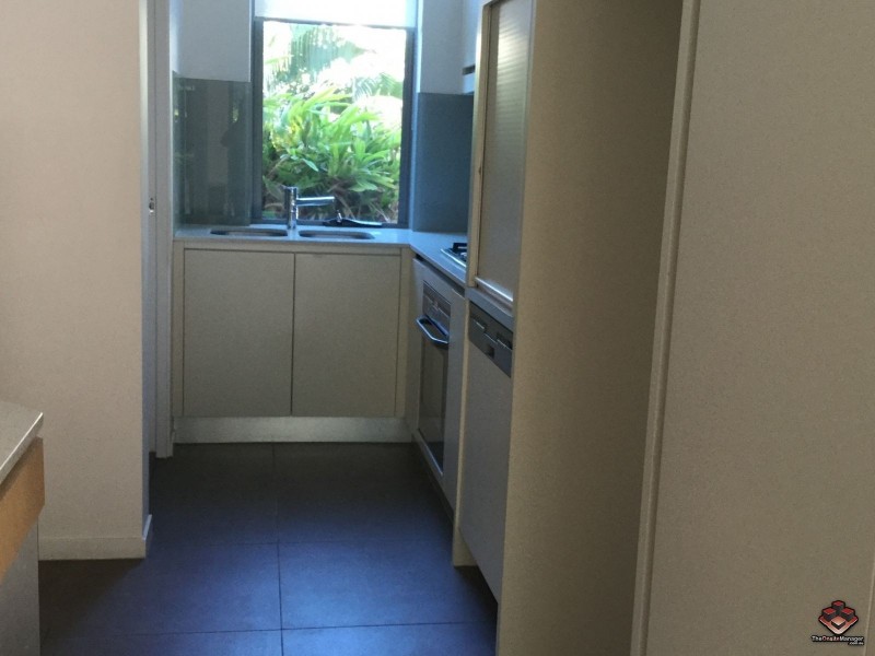 28 Bayview Street, Runaway Bay QLD 4216