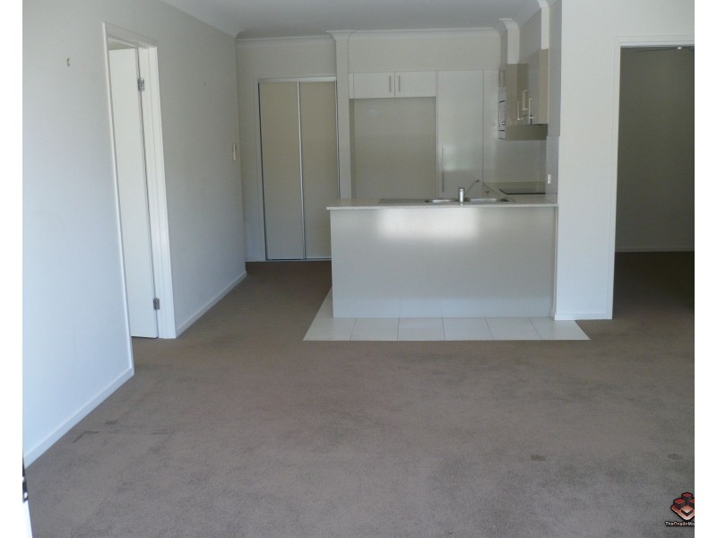 28 Castello Circuit, Varsity Lakes QLD 4227