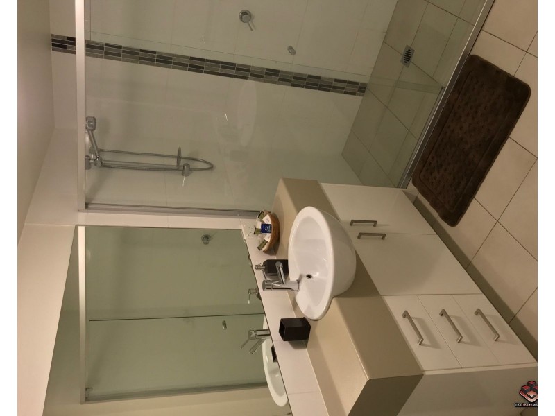 28 Castello Circuit, Varsity Lakes QLD 4227