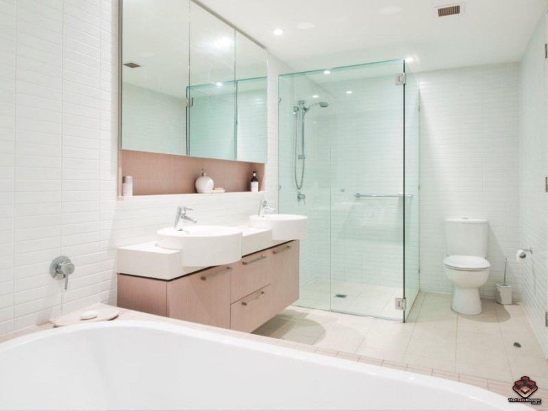 323 Bayview Street, Paradise Point QLD 4216