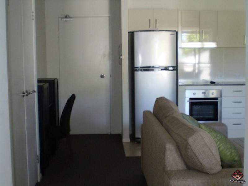 2j/35 Hamilton Road, Moorooka QLD 4105