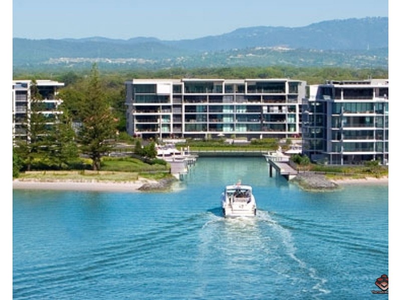 ID:3857161/323 Bayview Street, Runaway Bay QLD 4216