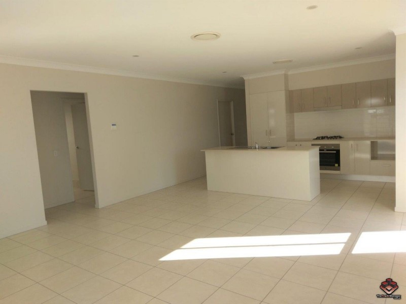 39 Keelson Crescent, Hope Island QLD 4212