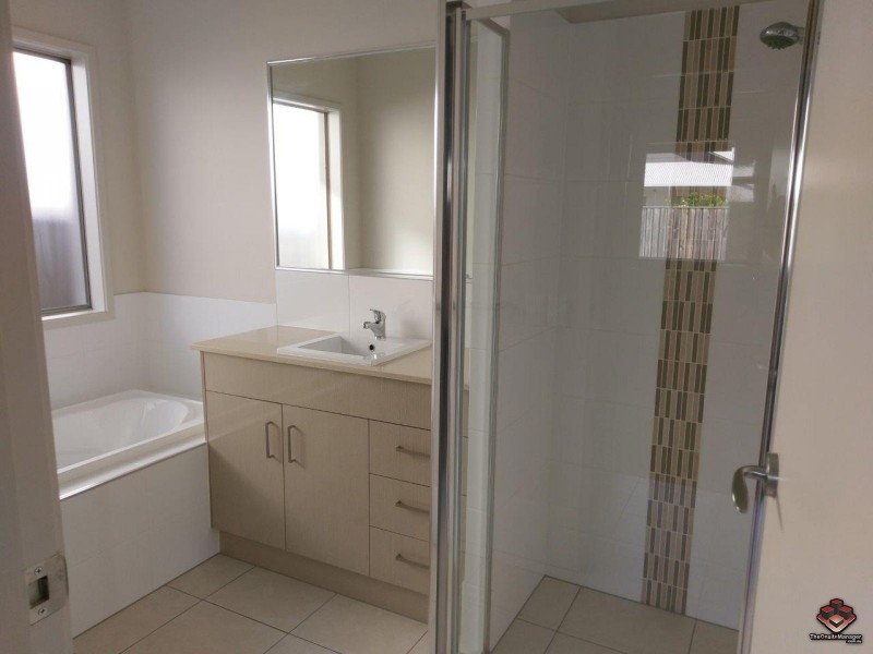 39 Keelson Crescent, Hope Island QLD 4212