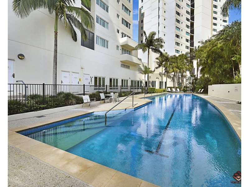 326 Marine Parade, Labrador QLD 4215