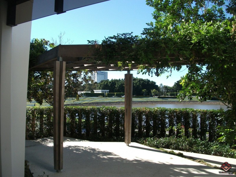 1 Marina Drive, Benowa QLD 4217