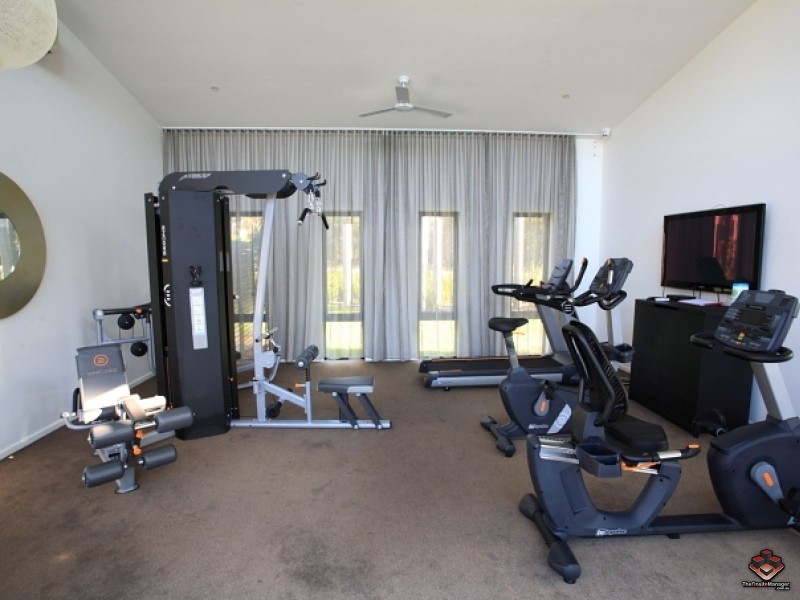 2 Inland Drive, Tugun QLD 4224