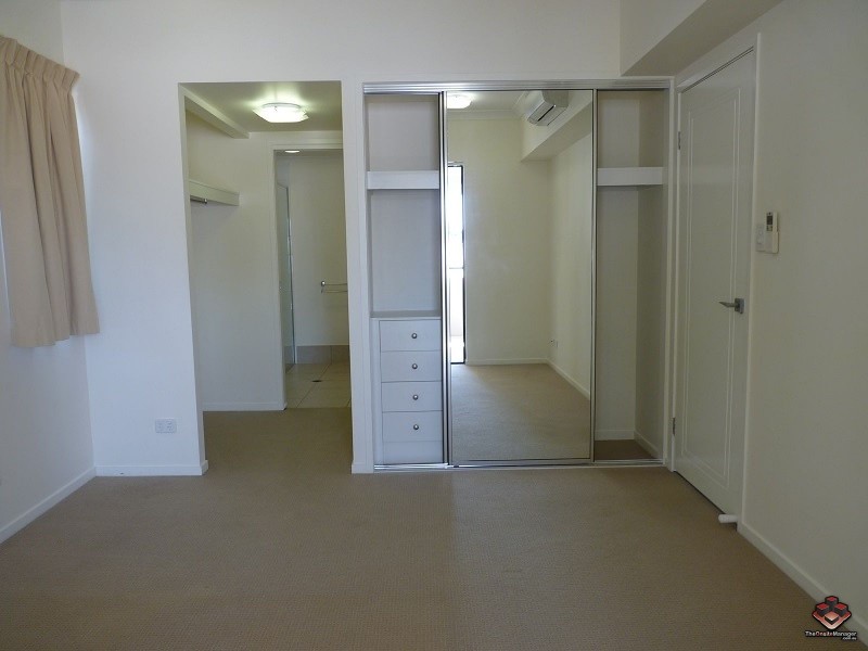 6-24 Henry Street, West End QLD 4810