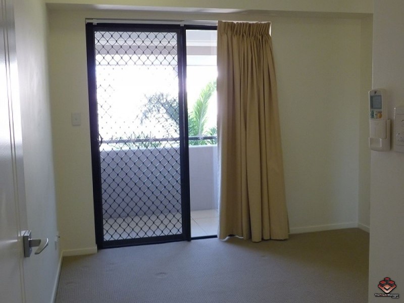 6-24 Henry Street, West End QLD 4810