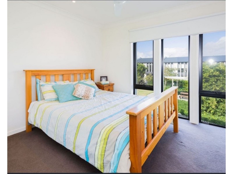 Hope Island QLD 4212