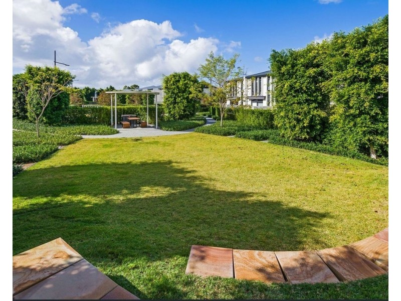 Hope Island QLD 4212